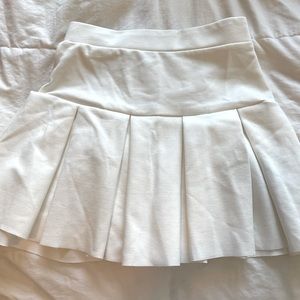 Lioness White Pleated Mini Skirt